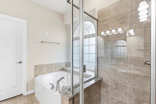 412 Shadow Creek Drive, Desoto, TX 75115