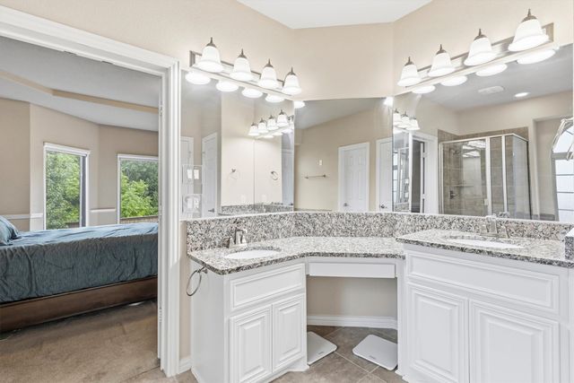412 Shadow Creek Drive, Desoto, TX 75115