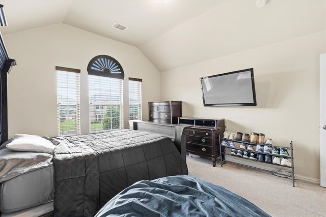 412 Shadow Creek Drive, Desoto, TX 75115