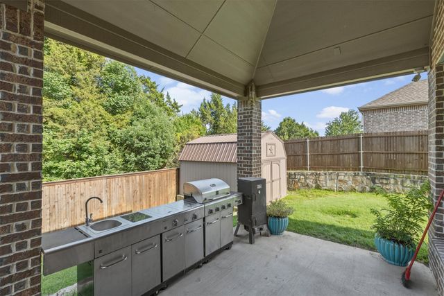 412 Shadow Creek Drive, Desoto, TX 75115