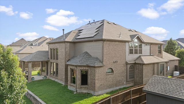 412 Shadow Creek Drive, Desoto, TX 75115