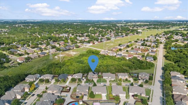 412 Shadow Creek Drive, Desoto, TX 75115