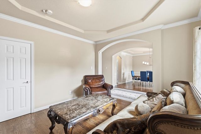 412 Shadow Creek Drive, Desoto, TX 75115