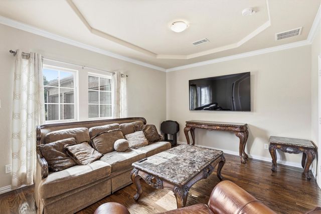 412 Shadow Creek Drive, Desoto, TX 75115