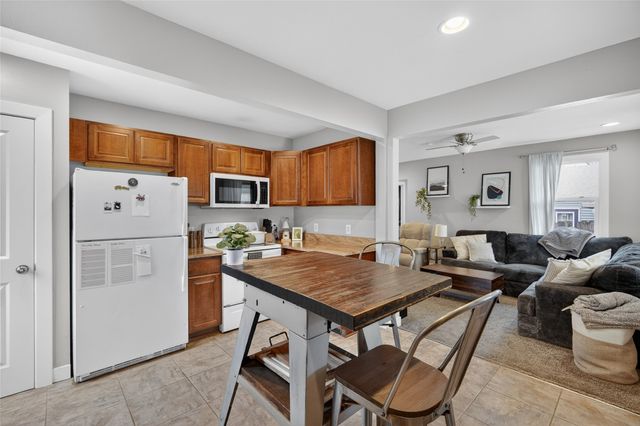 624 Rose Avenue, Des Moines, IA 50315