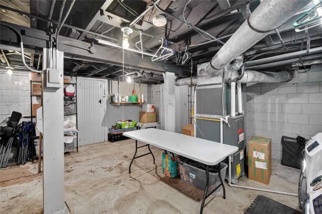 624 Rose Avenue, Des Moines, IA 50315