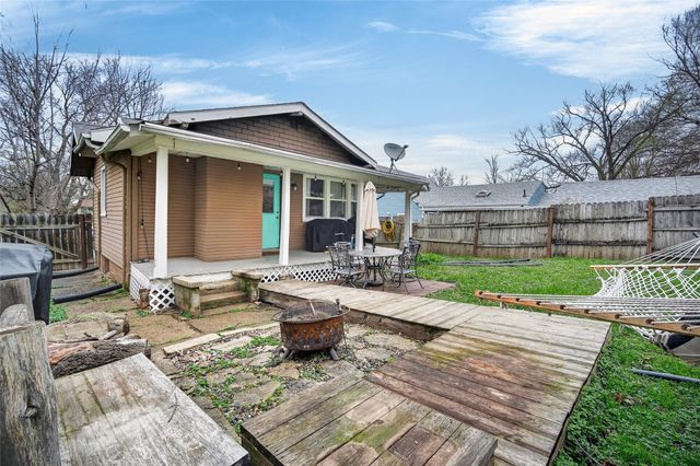 624 Rose Avenue, Des Moines, IA 50315