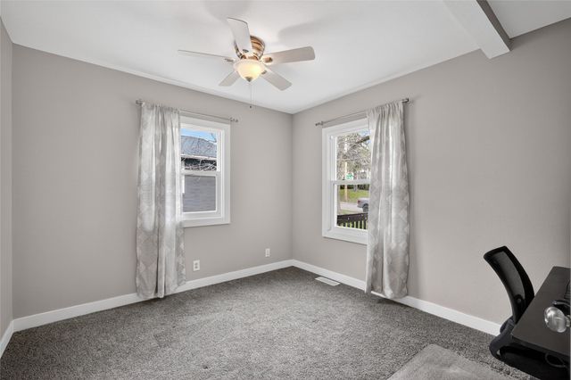 624 Rose Avenue, Des Moines, IA 50315