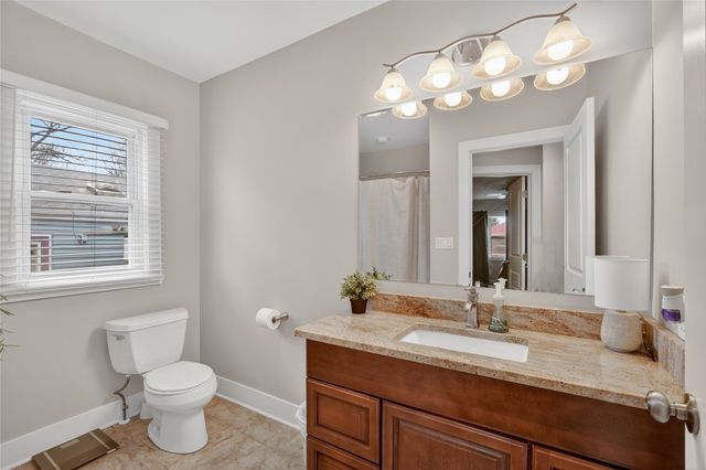 624 Rose Avenue, Des Moines, IA 50315