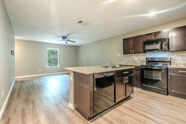 1312 Dawn Court, Pelican Bay, TX 76020