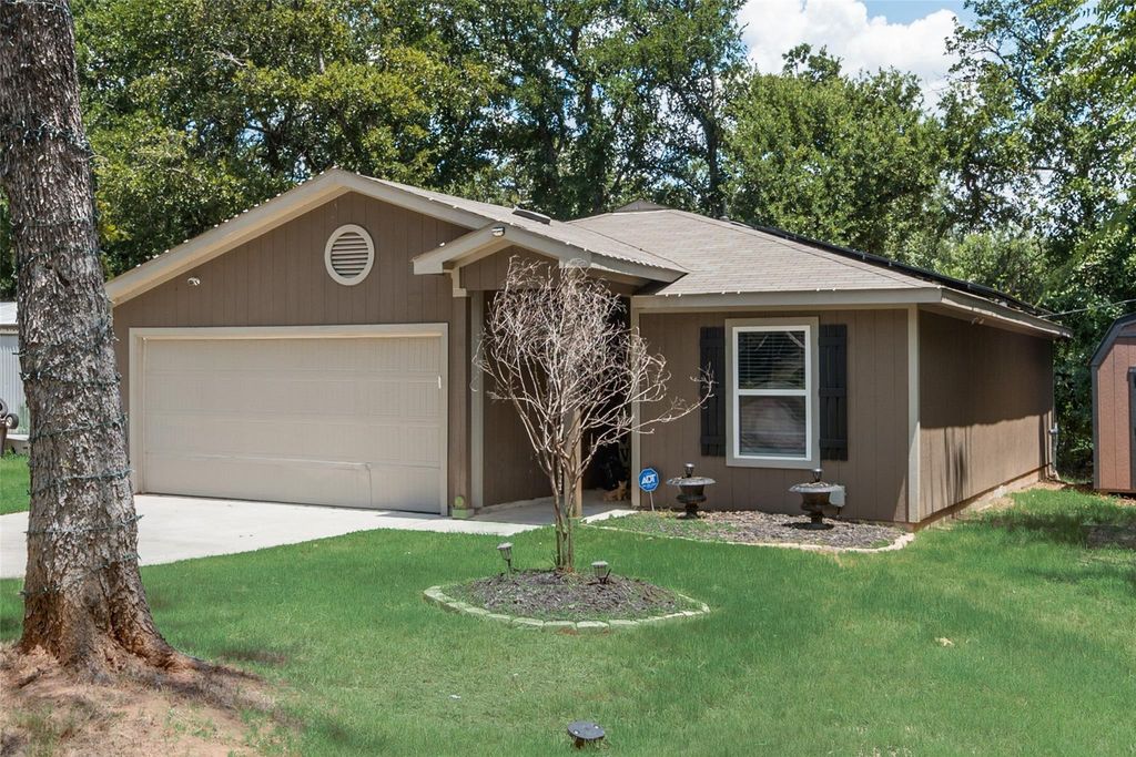 1312 Dawn Court, Pelican Bay, TX 76020