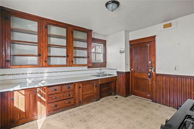 295 Vermont Avenue, Providence, RI 02905