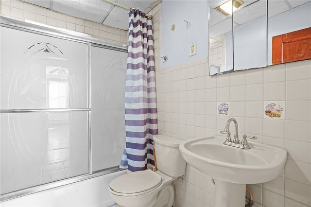 295 Vermont Avenue, Providence, RI 02905