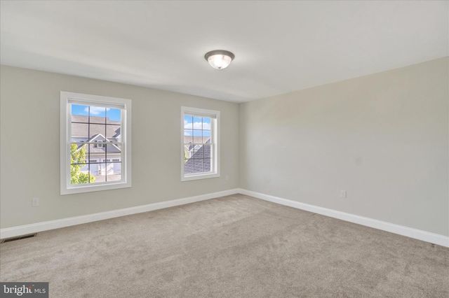 140 RIDGEFIELD DR, Elizabethtown, PA 17022
