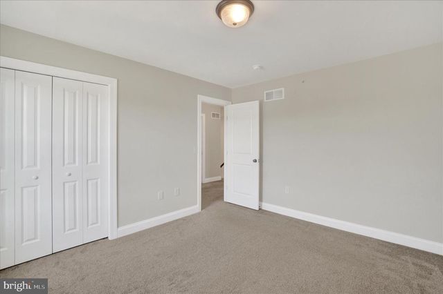 140 RIDGEFIELD DR, Elizabethtown, PA 17022