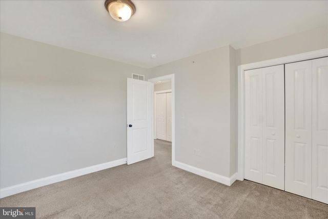 140 RIDGEFIELD DR, Elizabethtown, PA 17022