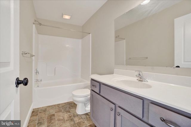 140 RIDGEFIELD DR, Elizabethtown, PA 17022