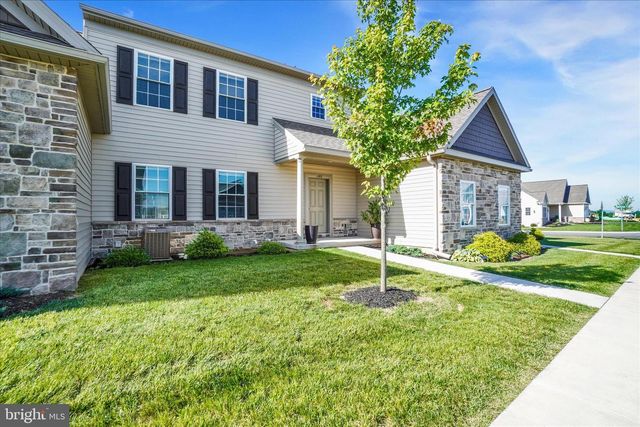 140 RIDGEFIELD DR, Elizabethtown, PA 17022