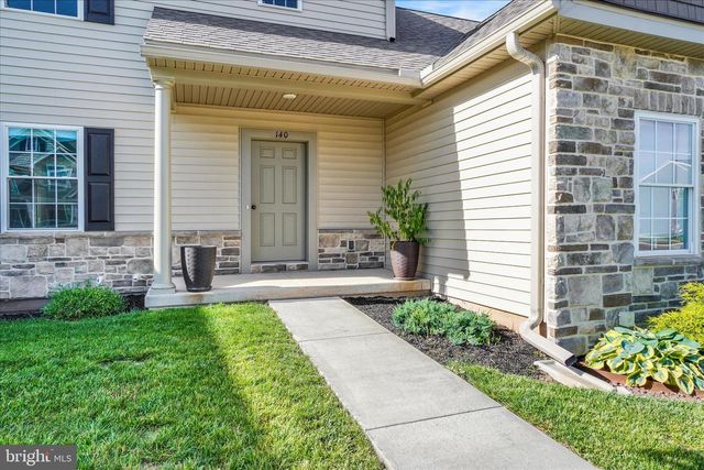 140 RIDGEFIELD DR, Elizabethtown, PA 17022