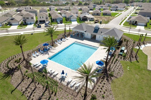 1122 CLAY BOULEVARD, Tavares, FL 32778