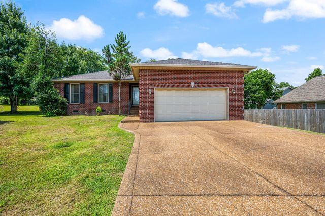 202 Oxford Pl, Gallatin, TN 37066