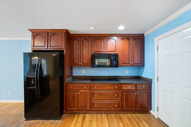 202 Oxford Pl, Gallatin, TN 37066