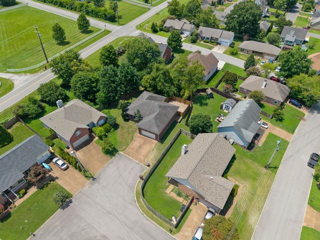 202 Oxford Pl, Gallatin, TN 37066