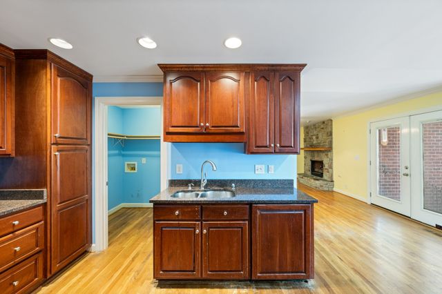 202 Oxford Pl, Gallatin, TN 37066
