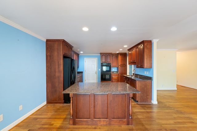 202 Oxford Pl, Gallatin, TN 37066
