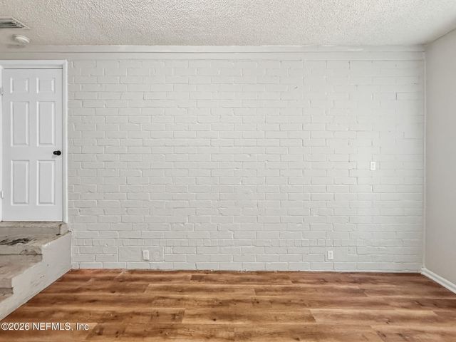 6628 PINE SUMMIT Drive, Jacksonville, FL 32211