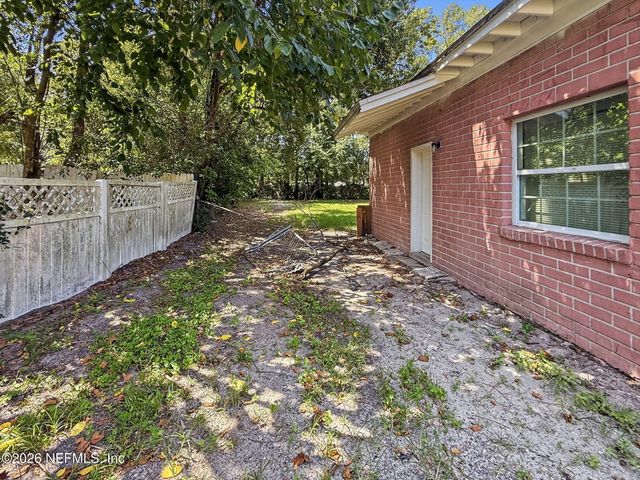 6628 PINE SUMMIT Drive, Jacksonville, FL 32211