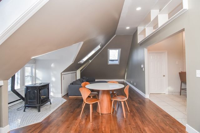 349 Beacon Street D, Lowell, MA 01850