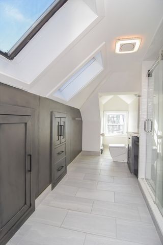 349 Beacon Street D, Lowell, MA 01850