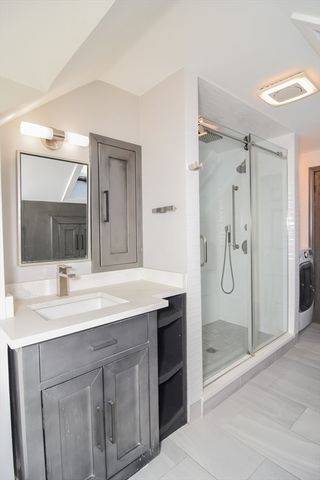 349 Beacon Street D, Lowell, MA 01850