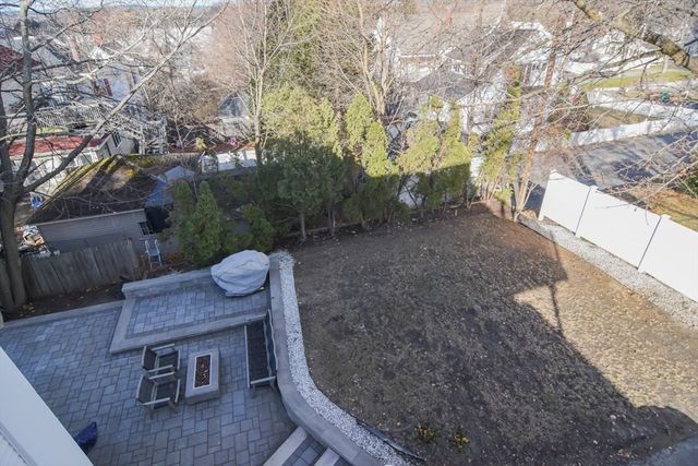 349 Beacon Street D, Lowell, MA 01850