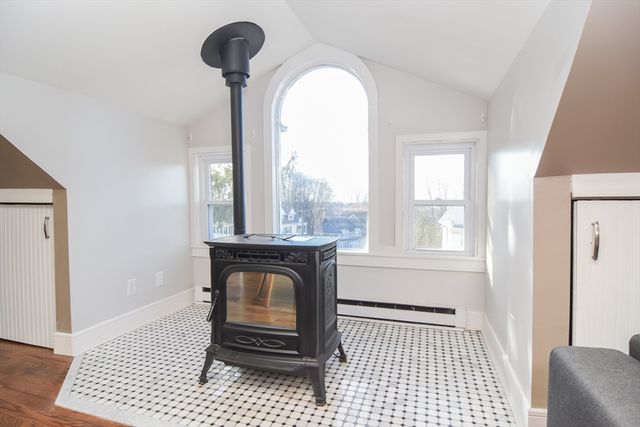 349 Beacon Street D, Lowell, MA 01850