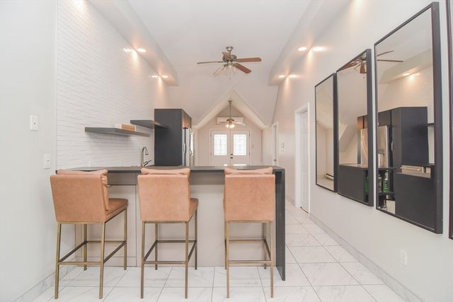 349 Beacon Street D, Lowell, MA 01850