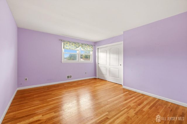 83 Hidden Lake Drive, North Brunswick, NJ 08902