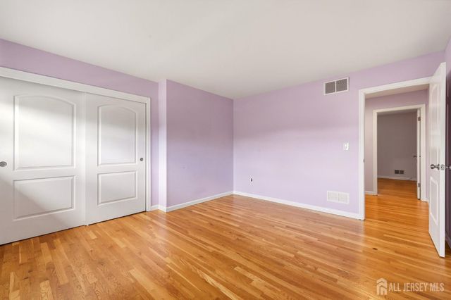 83 Hidden Lake Drive, North Brunswick, NJ 08902