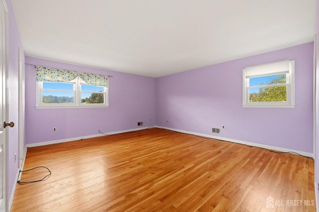 83 Hidden Lake Drive, North Brunswick, NJ 08902