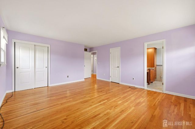 83 Hidden Lake Drive, North Brunswick, NJ 08902