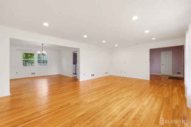 83 Hidden Lake Drive, North Brunswick, NJ 08902
