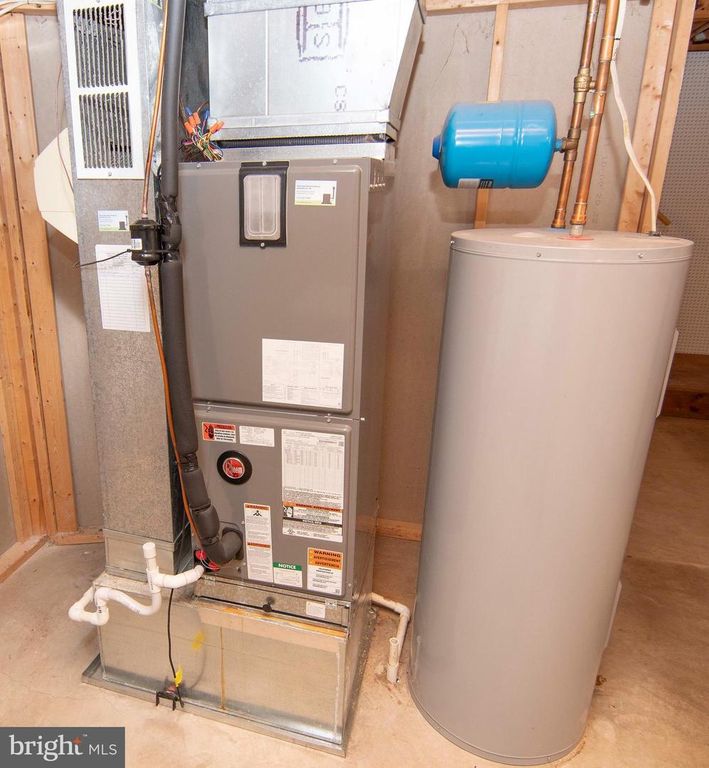 Image 24 of property listing at 46 ABBEY BRIDGE CT, Lutherville Timonium, MD 21093