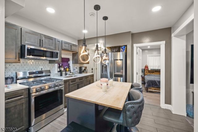 726 E 6Th St 2, Plainfield City, NJ 07062