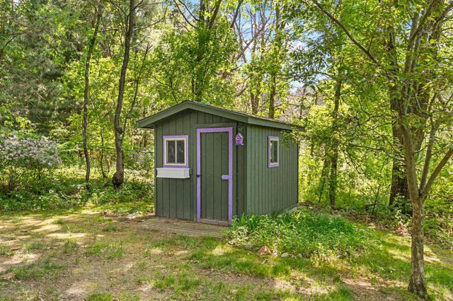 100 Puma Lane, Mahtomedi, MN 55115