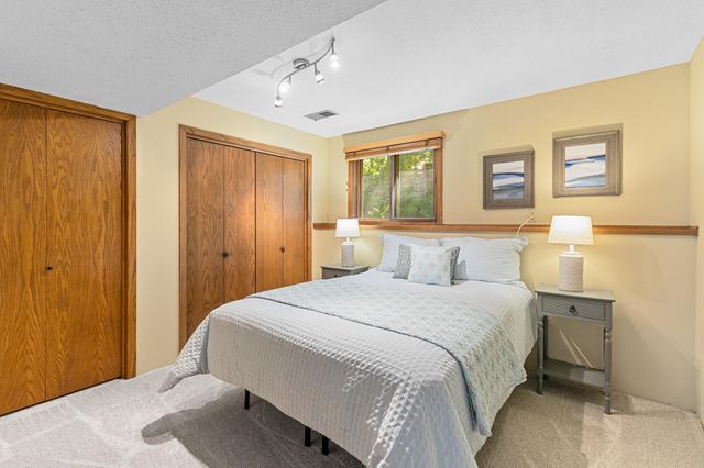 100 Puma Lane, Mahtomedi, MN 55115
