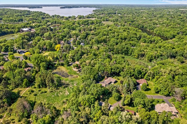 100 Puma Lane, Mahtomedi, MN 55115