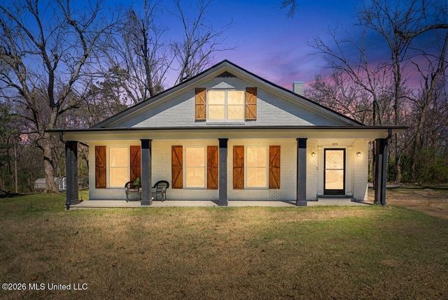 400 Salem Avenue, Holly Springs, MS 38635