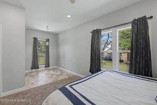 400 Salem Avenue, Holly Springs, MS 38635