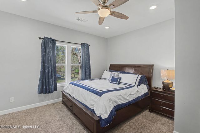 400 Salem Avenue, Holly Springs, MS 38635